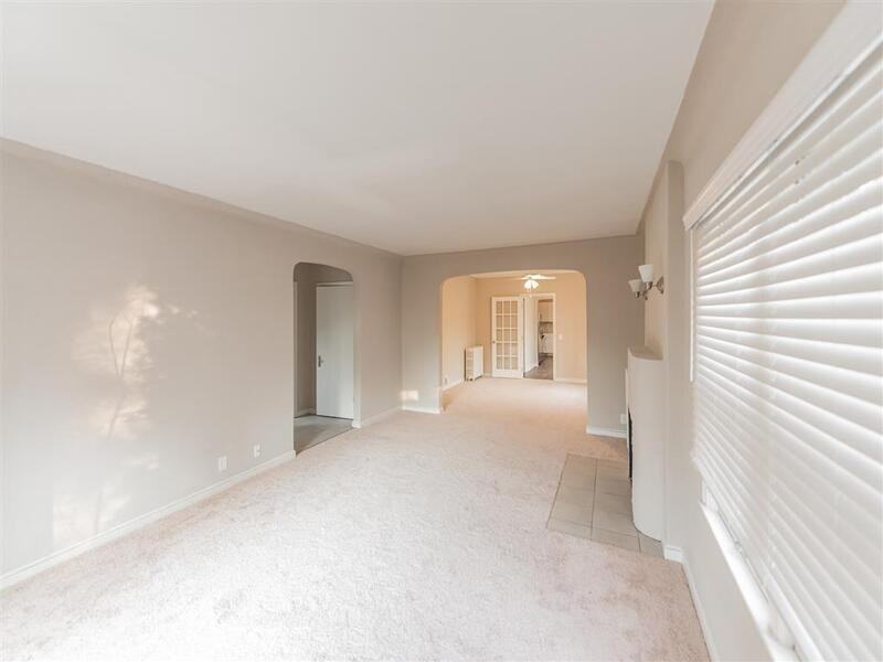 734 Summit Ave - Photo 3 of 15