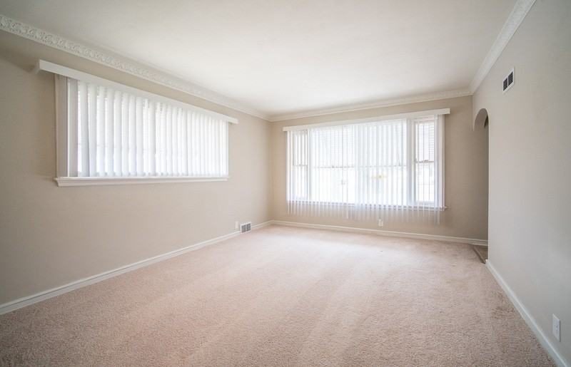 4302 N 63rd St Lowr - Photo 2 of 12