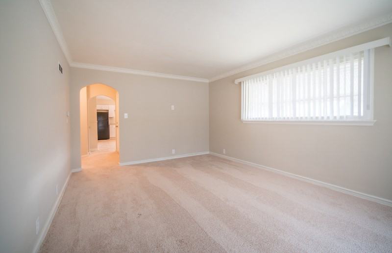 4302 N 63rd St Lowr - Photo 3 of 12