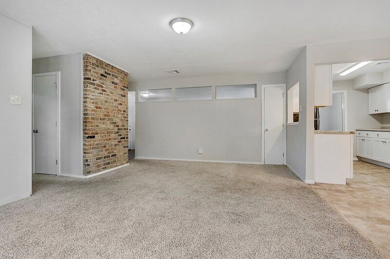 2711 Cupid St - Photo 3 of 16