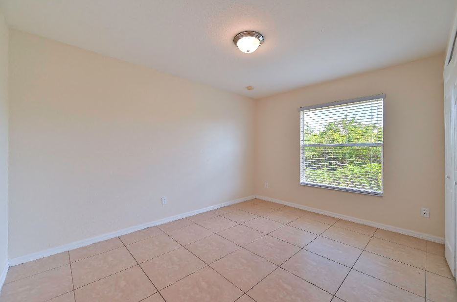 4804 24th St Sw - Photo 2 of 9