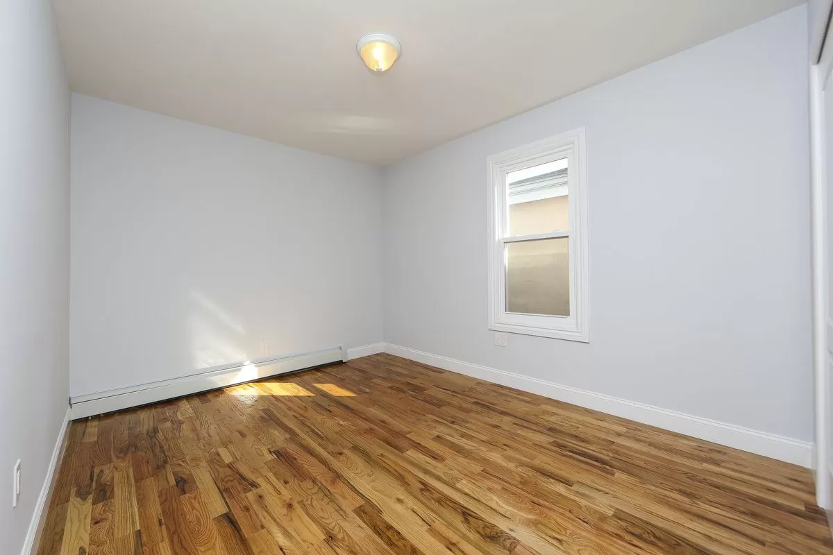 Atlantic Ave & Essex St #3br - Photo 4 of 4