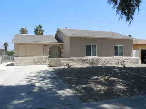 1357 N Pico Ave - Photo 3 of 17