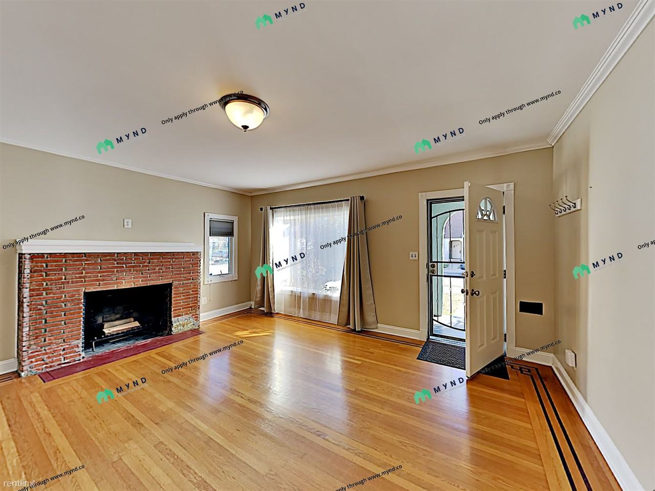 2700 18th St - Photo 2 of 16