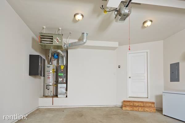 3301 Greenland Dr - Photo 3 of 7