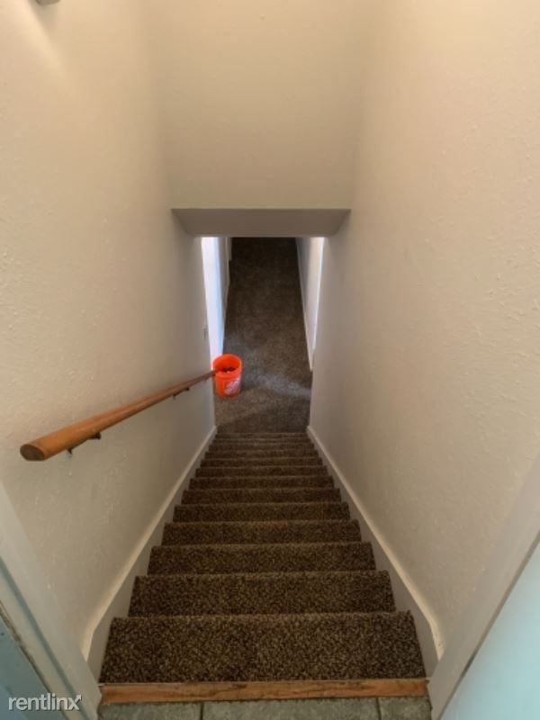 1240 Southridge Dr - Photo 3 of 19