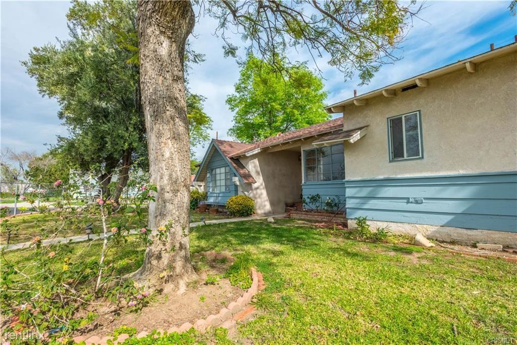 10144 Forbes Ave - Photo 2 of 8