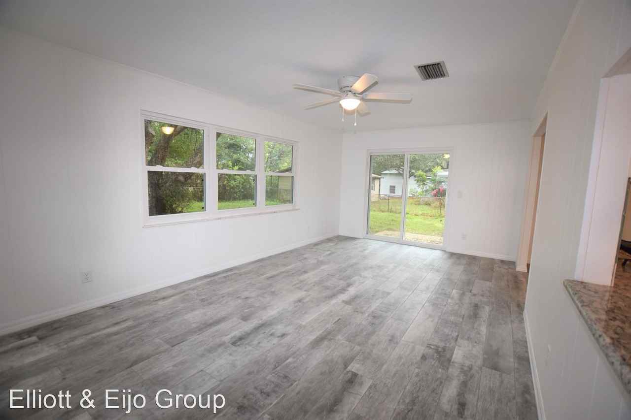 5831 Lake Grove Dr - Photo 3 of 6