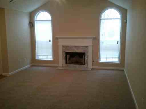 312 Harris Ave - Photo 3 of 13