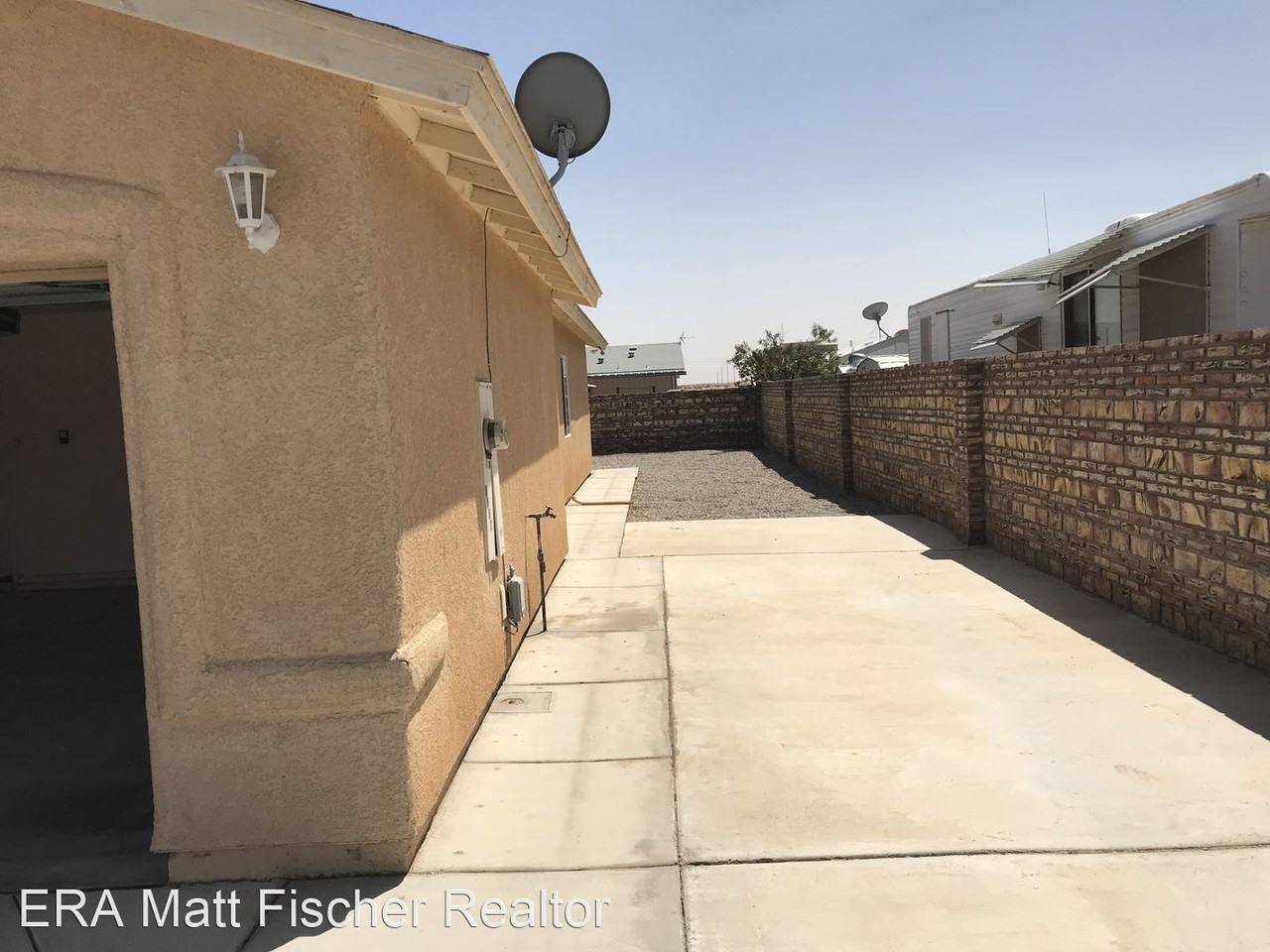 9567 E 38th Pl - Photo 2 of 7