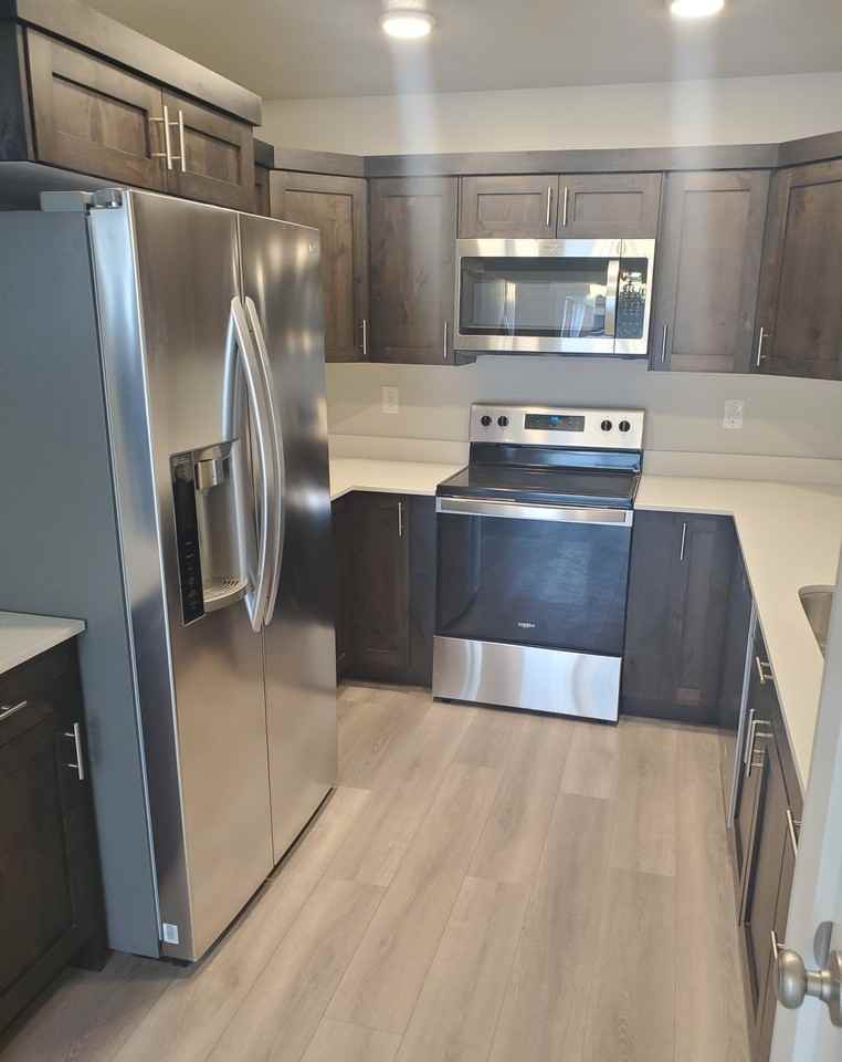 4902 Sw - Photo 2 of 8
