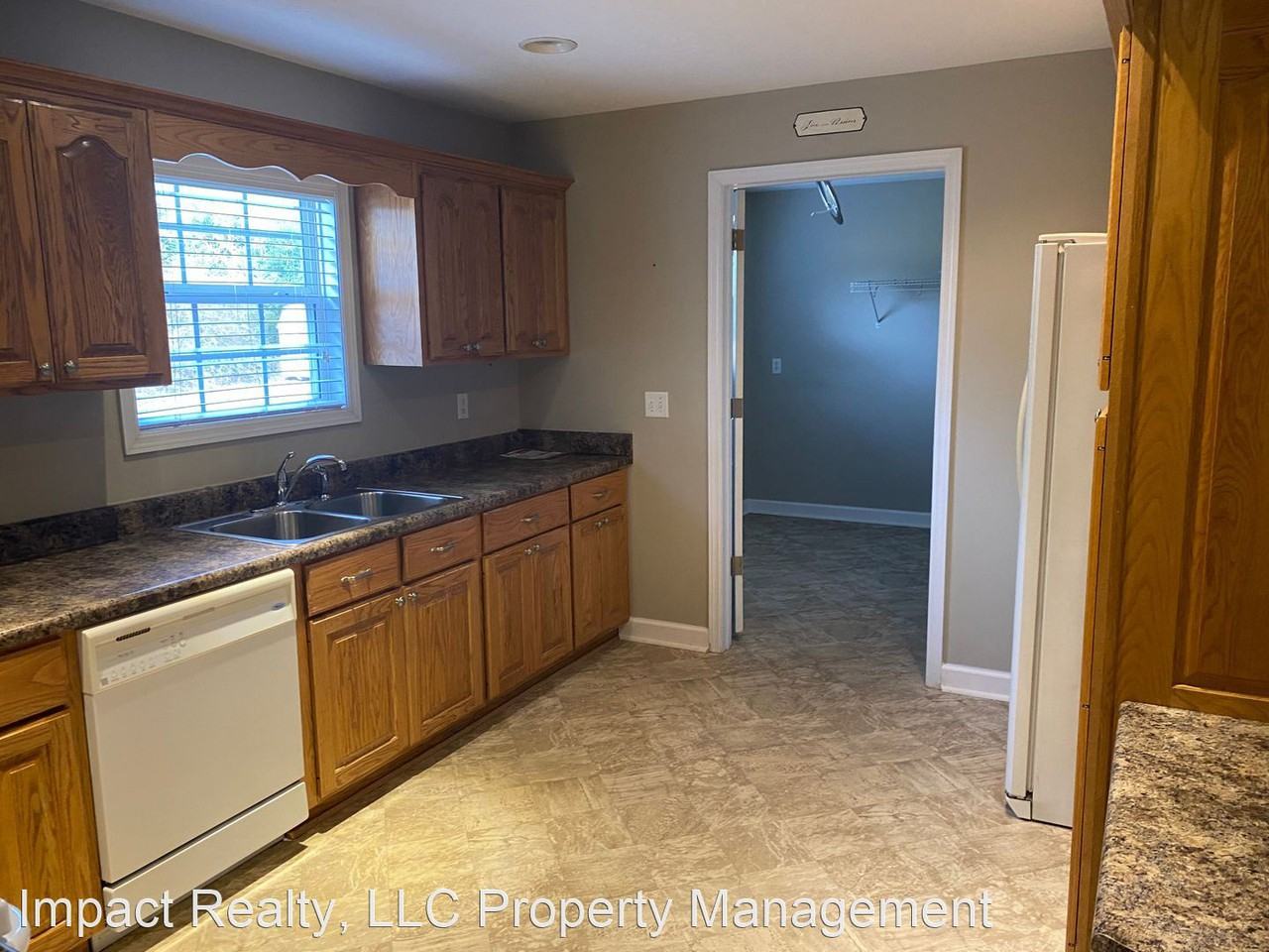 1910 Lasseter Rd - Photo 3 of 14