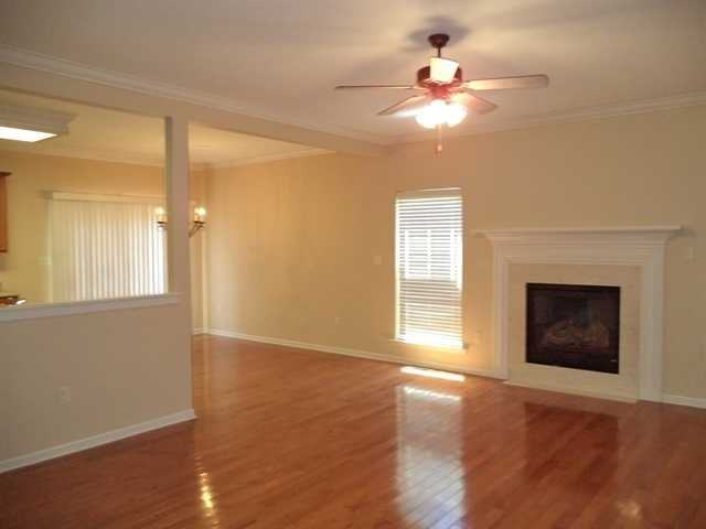 1523 Bailey Park Ln - Photo 3 of 15
