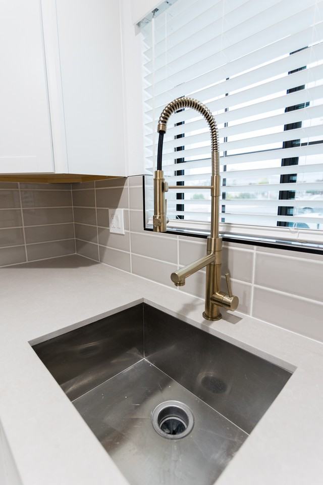 Avalon 1 - Photo 3 of 34