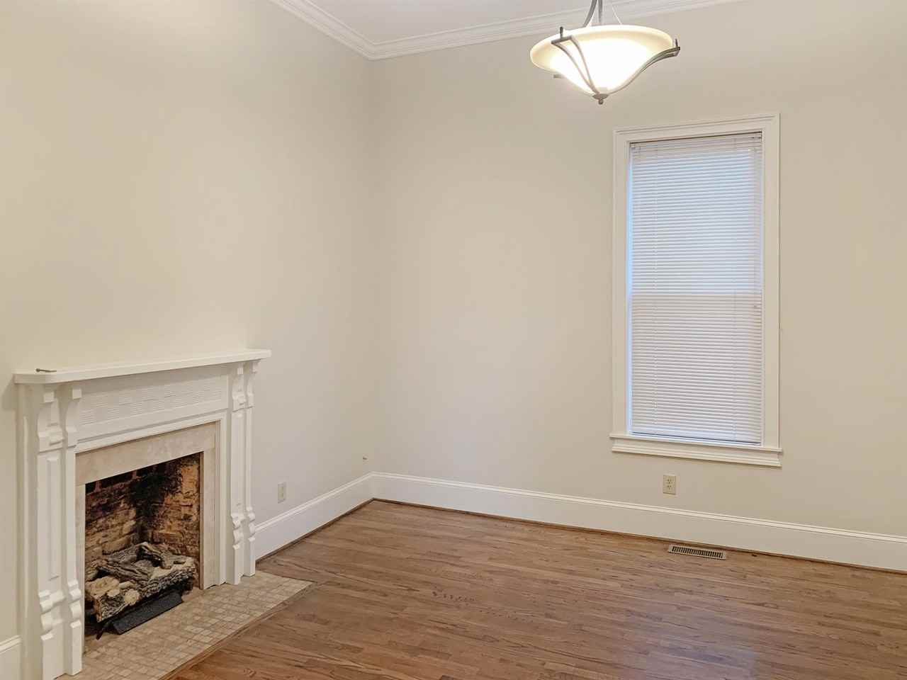 514 Hampton Ave - Photo 3 of 10