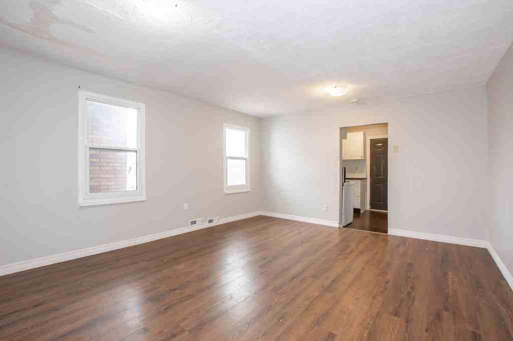 47 Seventh Street Apartments for Rent 47 Seventh St, Welland, ON L3B
