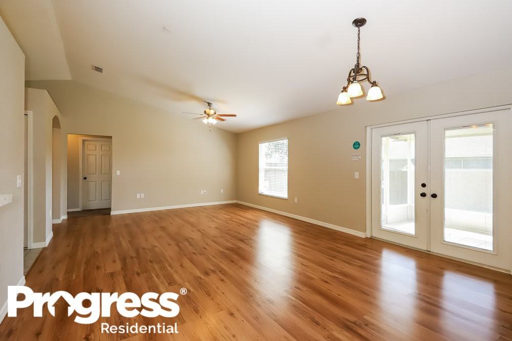 2609 Sundance Cir - Photo 3 of 16