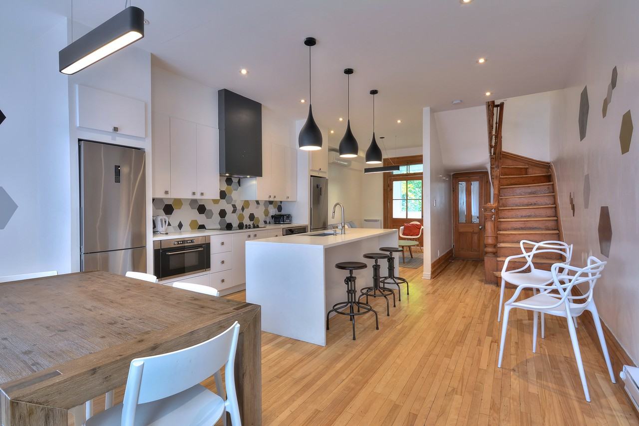 3649 Avenue Coloniale - Photo 3 of 35