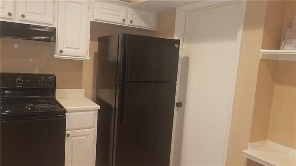 1770 Belshire Ct - Photo 2 of 6
