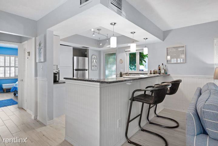 1030 Langer Way - Photo 3 of 20