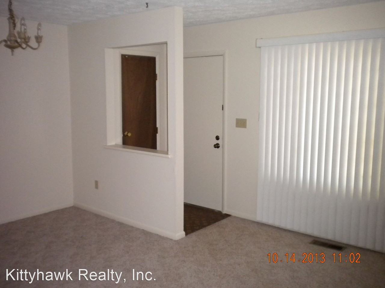 827/829/831/833 Woodview Court - Photo 3 of 8