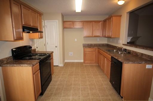 1035 Crayton Ridge Dr - Photo 3 of 9