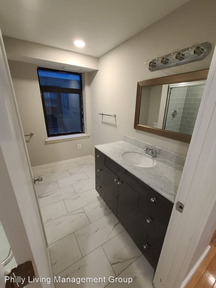 1504A Swain St - Photo 3 of 13