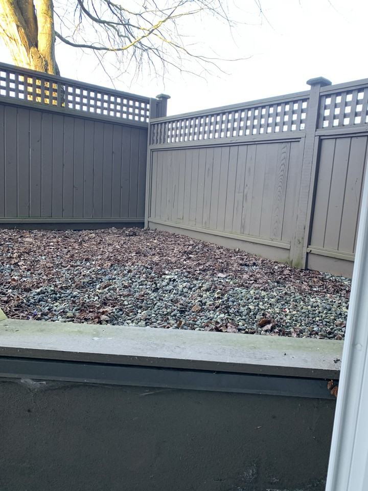 1701 Southmere Cres #01-1870 - Photo 7 of 12