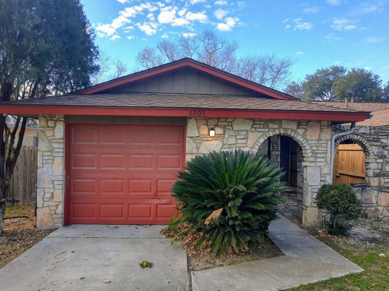 6905 Forest Meadow St, Leon Valley, TX 78240 2 Bedroom House for 1,095