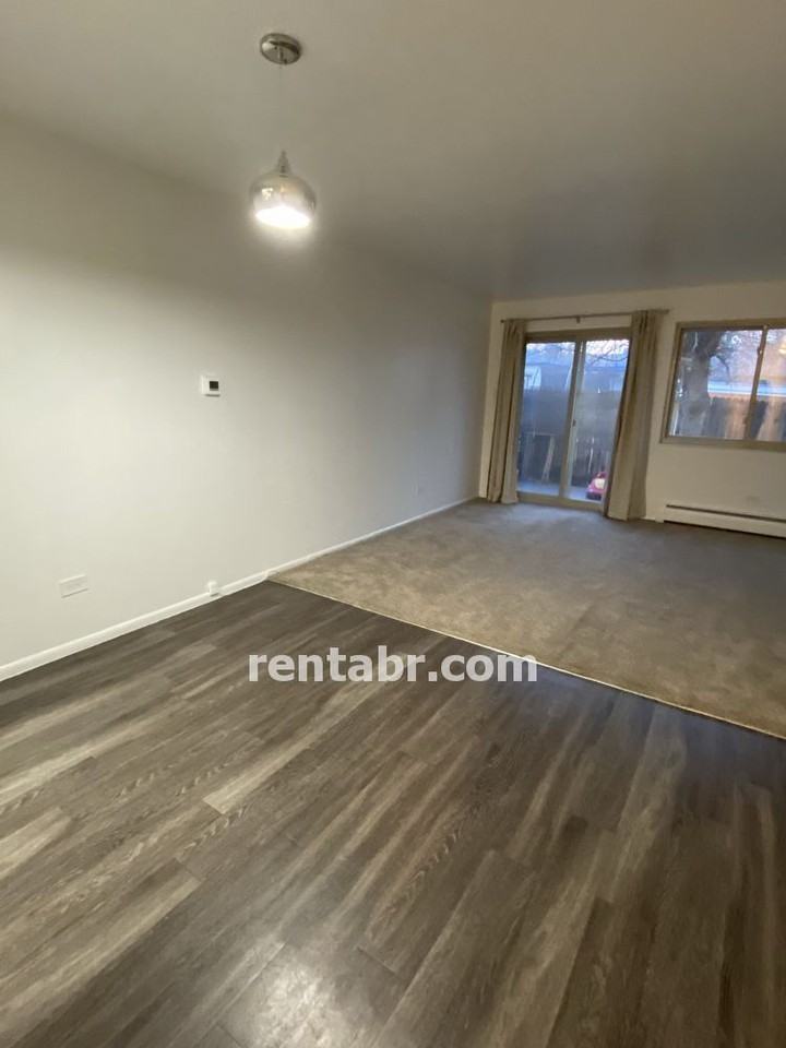 3819 Oak St - Photo 3 of 19