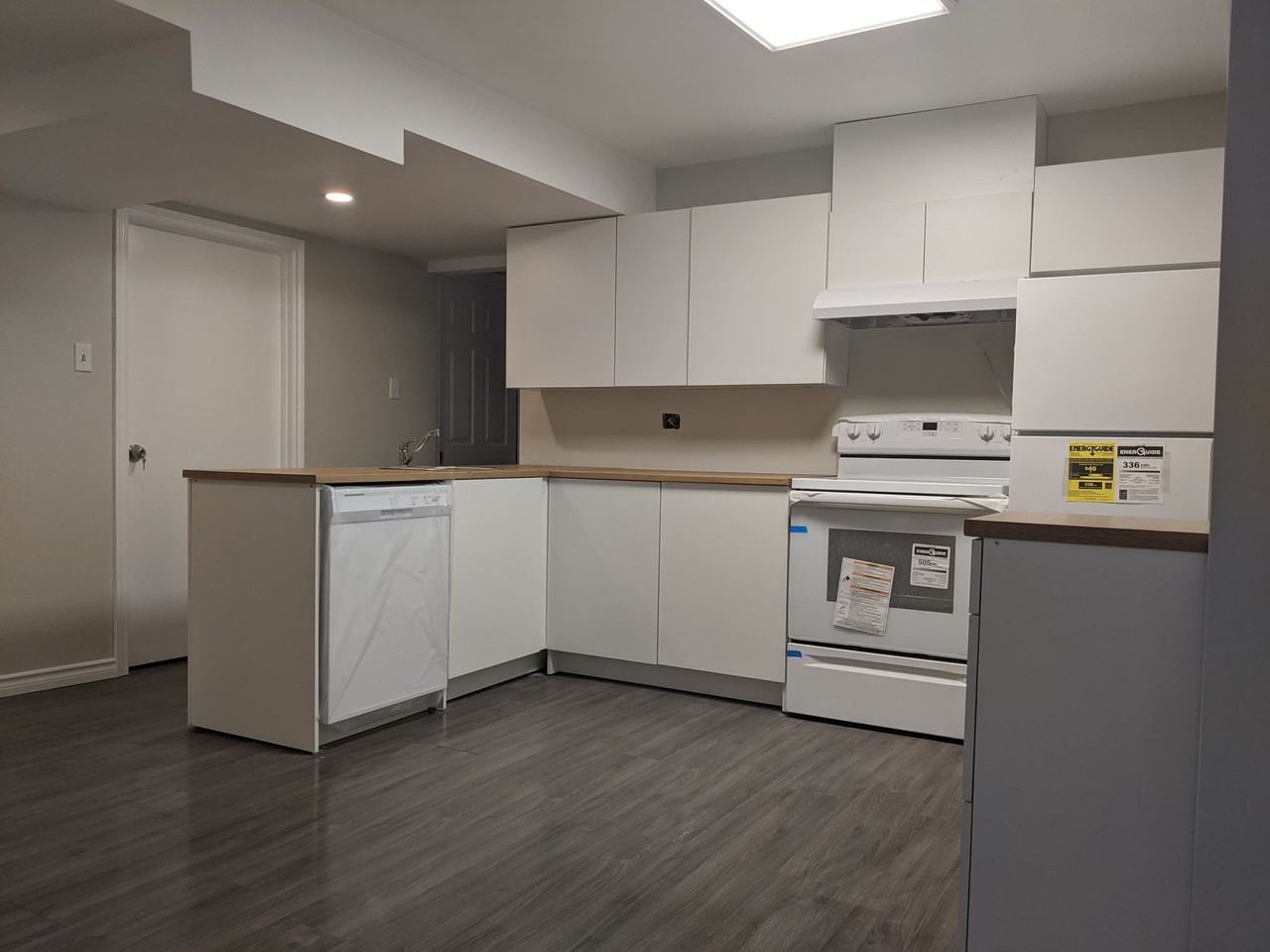 124-B Rothesay - Photo 3 of 12