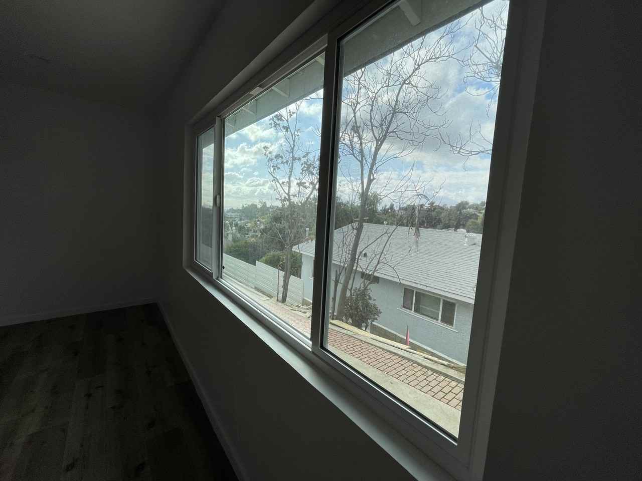 1556 Curran Street - Photo 3 of 9