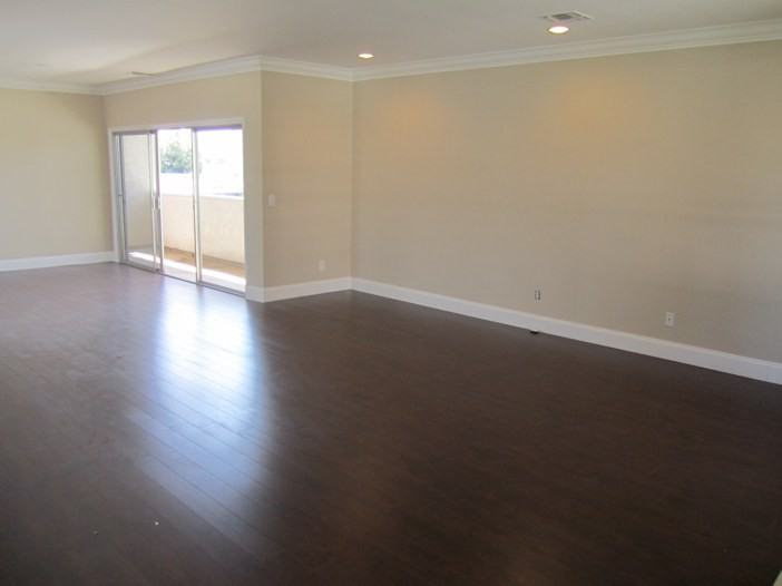 1224 S Barrington Ave - Photo 2 of 28