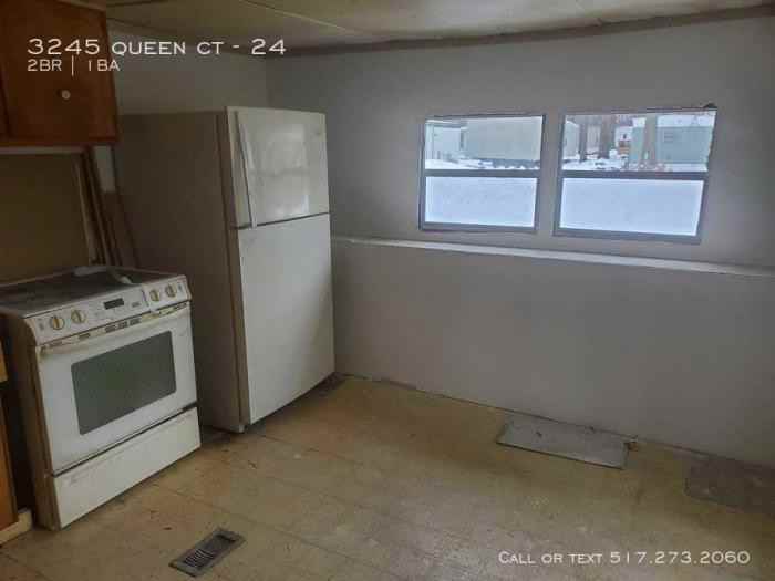 3245 Queen Ct - Photo 3 of 4