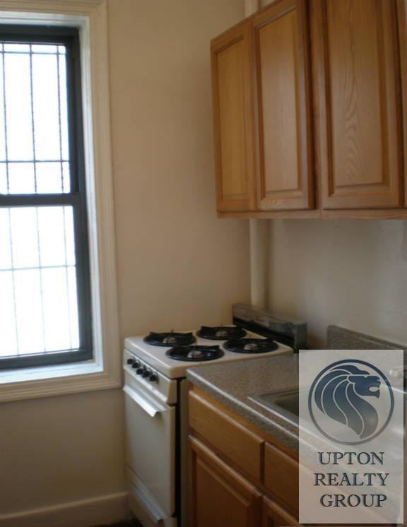 Columbus Ave & Duke Ellington Blvd ##5A