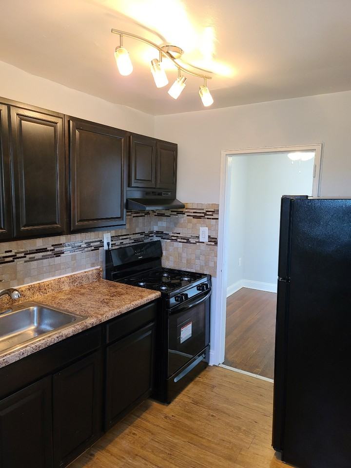 4219 1St St Se - Photo 7 of 7