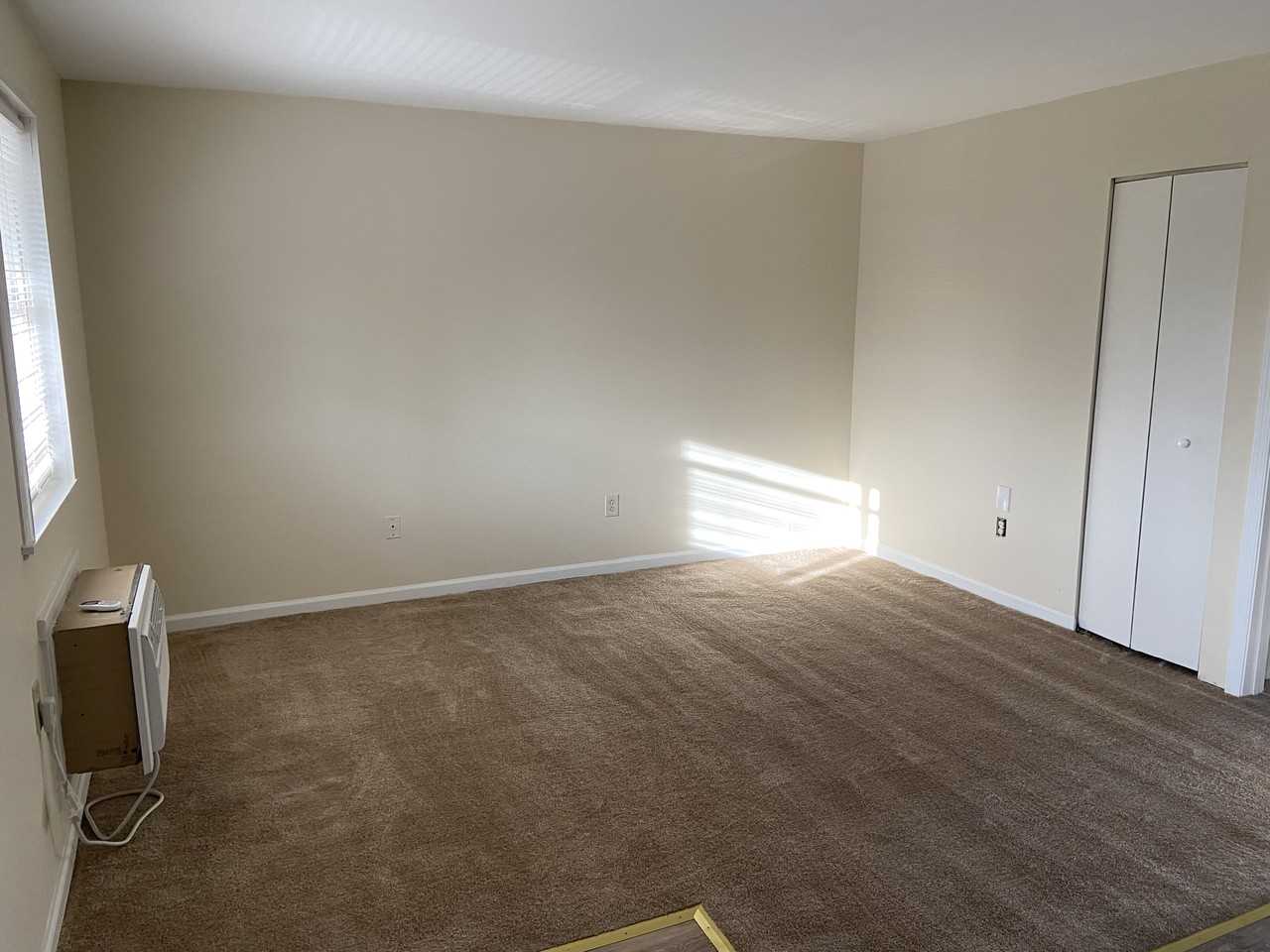 102 North George Street #5 - Photo 3 of 12