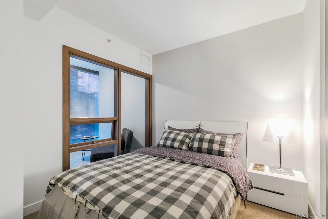 38 Smithe Street #652 - Photo 3 of 8