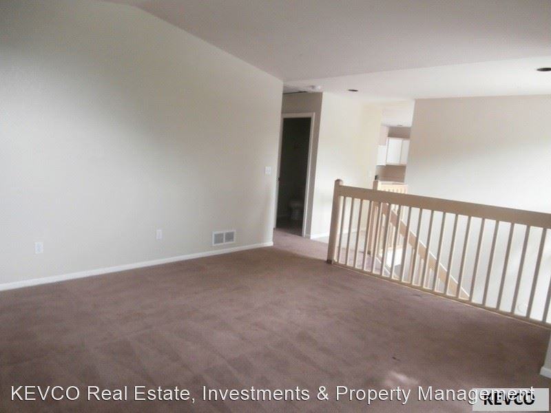 620 S Sherwood St - Photo 3 of 11