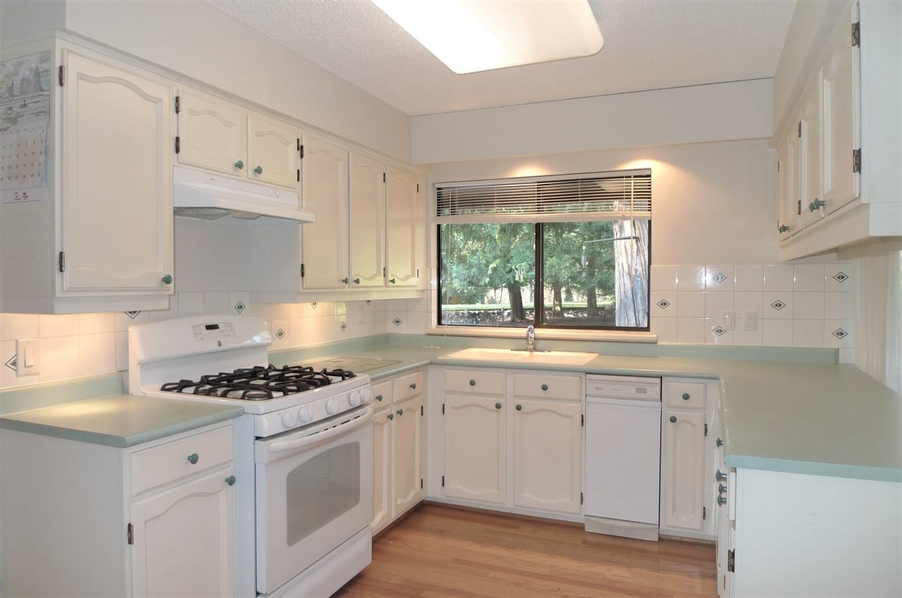 12795 Fern Cres - Photo 2 of 20