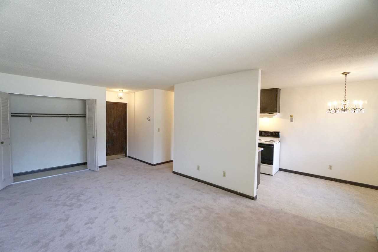 Old Hudson Place - Photo 6 of 39