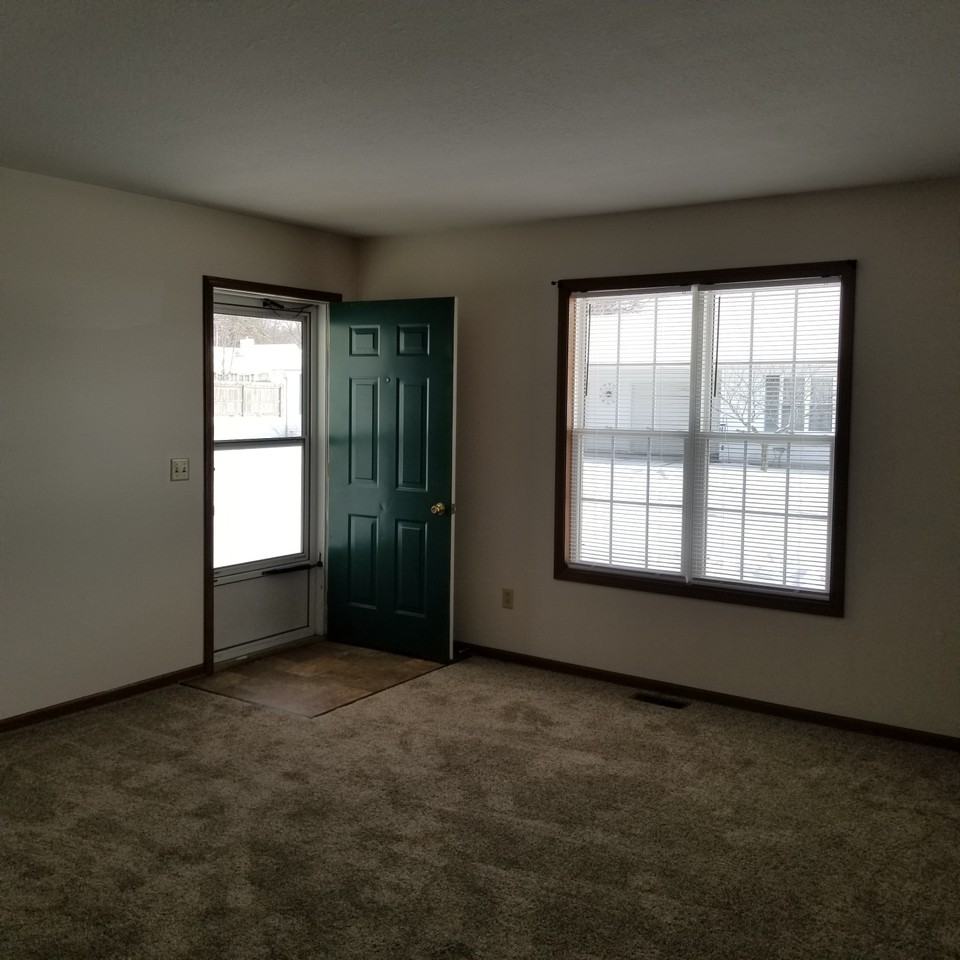 1106 Oakview Drive #1106 - Photo 2 of 16