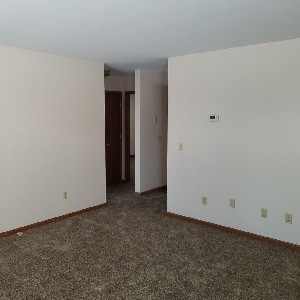 1106 Oakview Drive #1106 - Photo 3 of 16