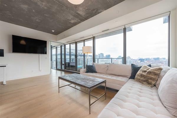 111 Bathurst Street #01406