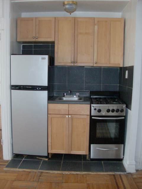 159 Eastern Parkway #6D