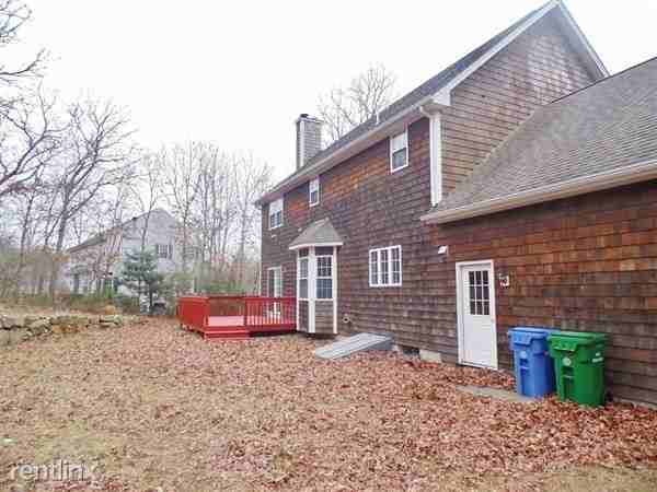 12 Berry Hill Ln - Photo 2 of 10