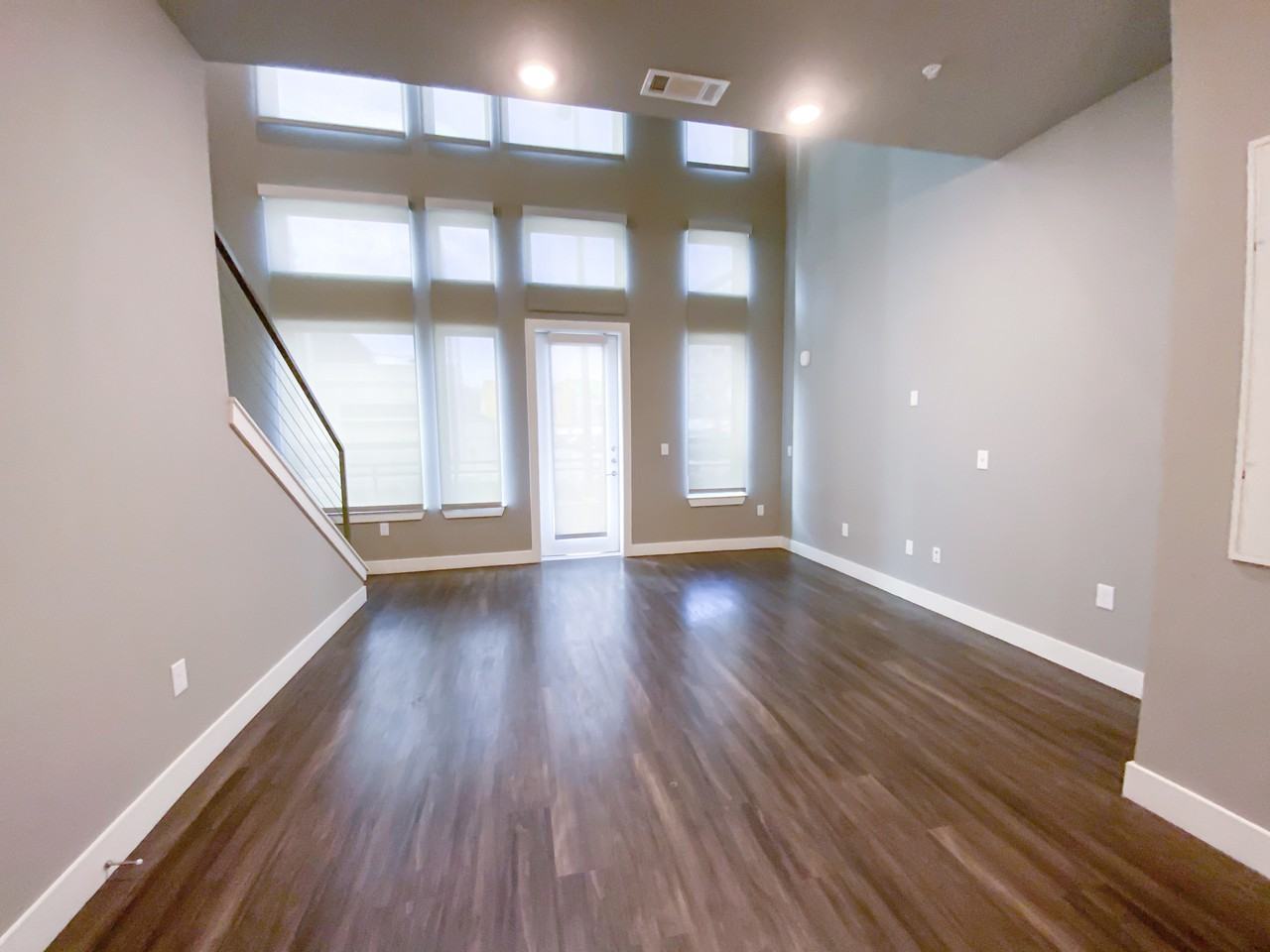 S Flores St & W César E Chávez Blvd #1031 - Photo 2 of 10