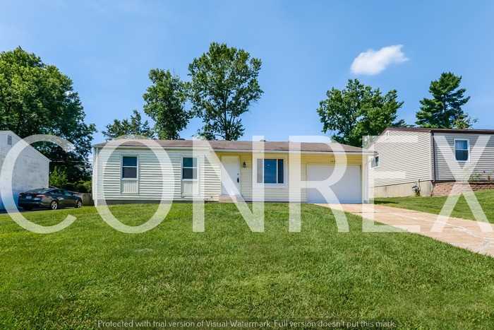 2357 Weedel Dr - Photo 2 of 10