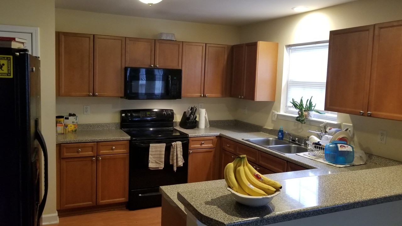 1608 Bridgecrest Drive - Photo 3 of 7