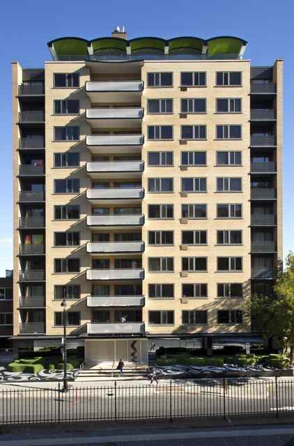 1400 Avenue des Pins Ouest #1306 - Photo 5 of 28